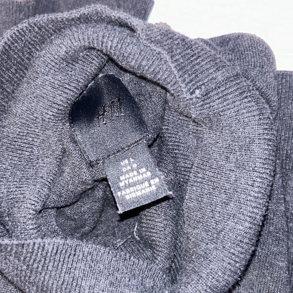 Men’s H&M Turtleneck Sweater - Picture 4 of 4